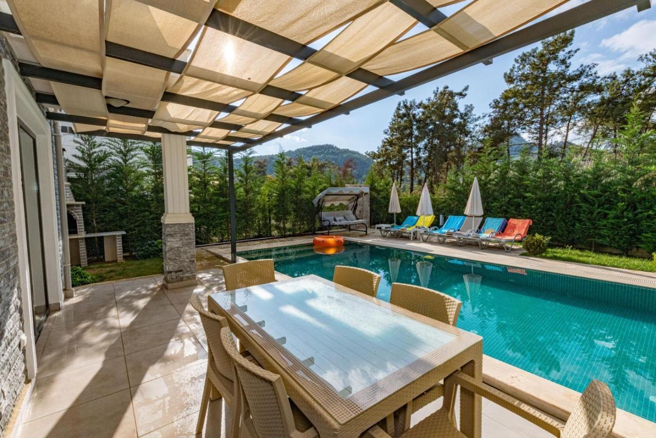 4 Bedroom Holiday Villa In Hisaroenue Oeluedeniz- Gold Rose Fethiye Exterior photo