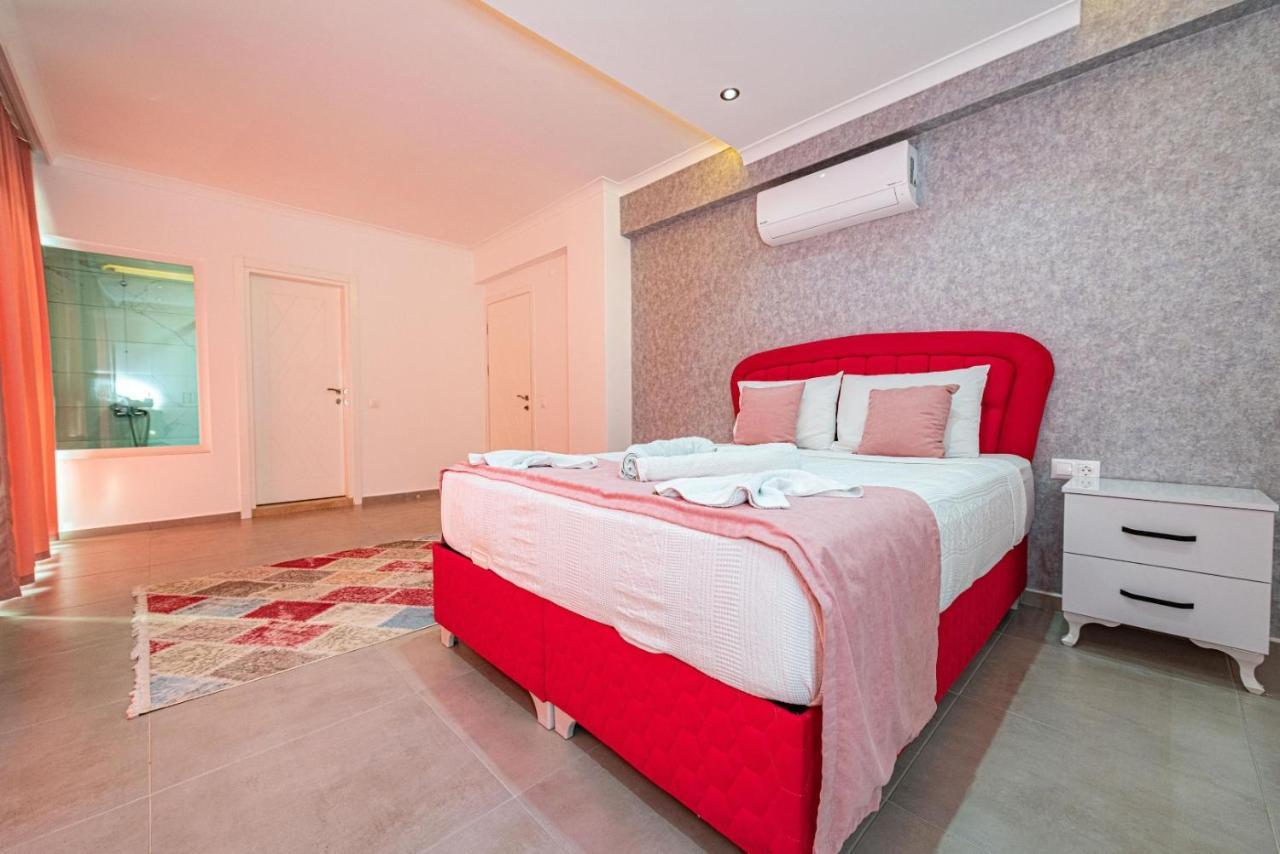 4 Bedroom Holiday Villa In Hisaroenue Oeluedeniz- Gold Rose Fethiye Exterior photo